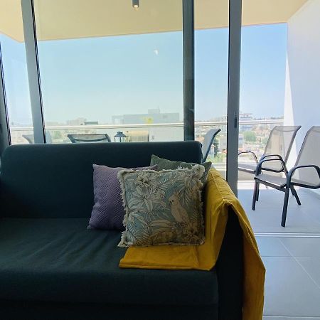 Silver Line 1-Bedroom Apartment In Larnaca Bagian luar foto