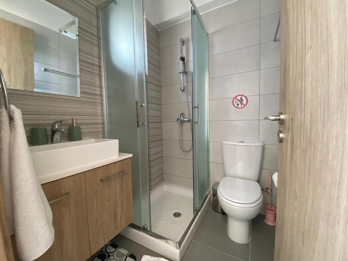 Silver Line 1-Bedroom Apartment In Larnaca Bagian luar foto